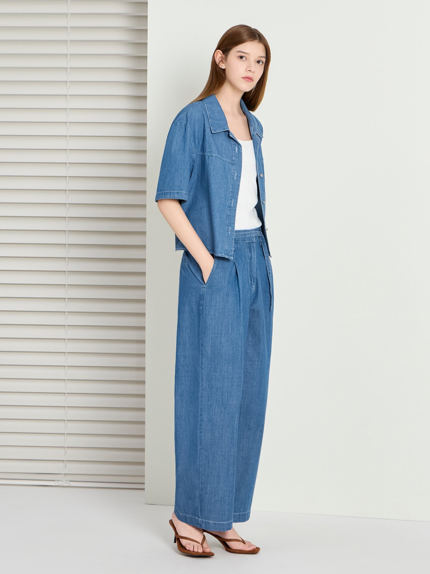 벨티드 백 밴딩 와이드 데님 팬츠 (BLUE)