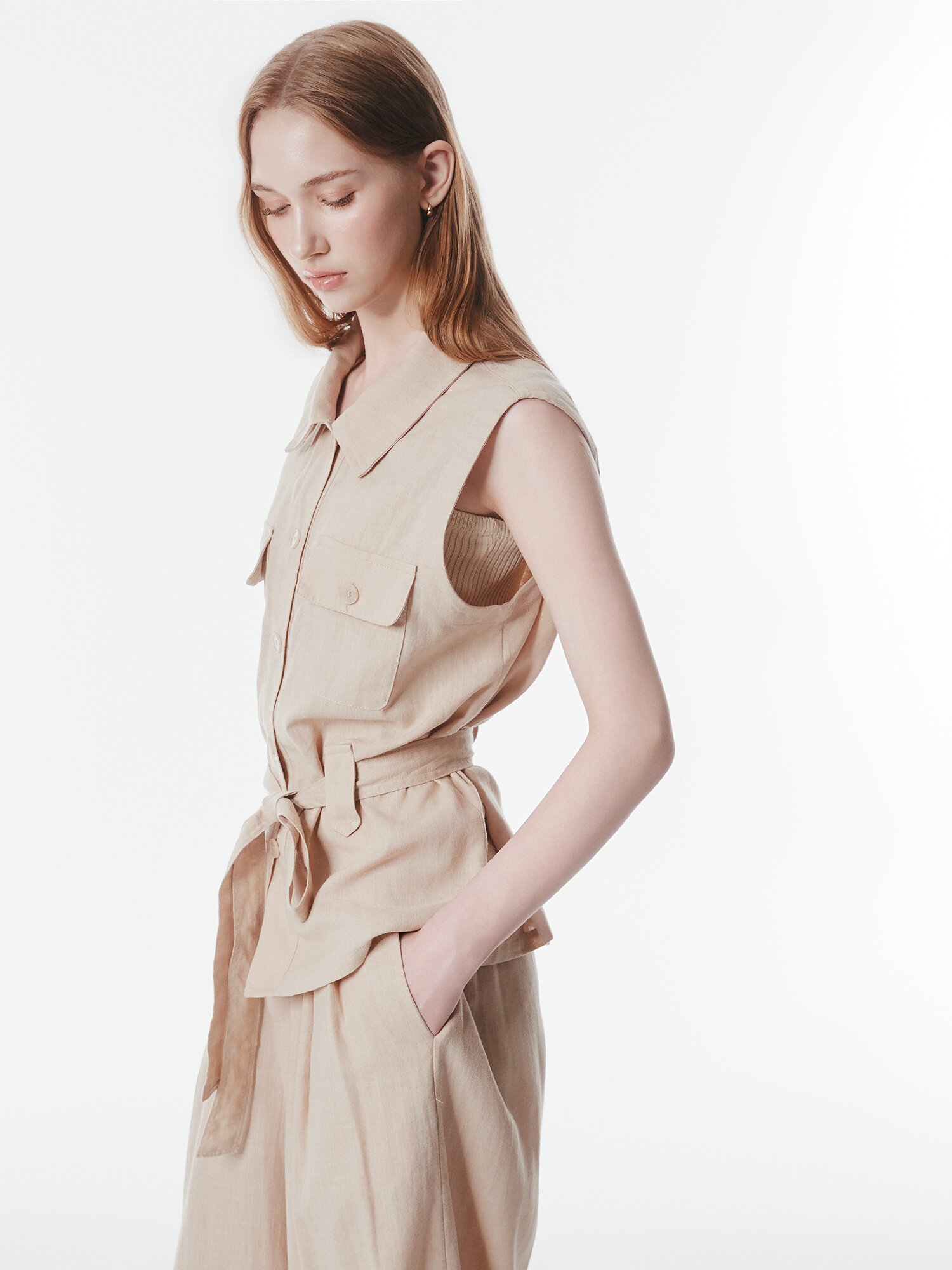 린넨 벨티드 포켓 칼라 베스트 (BEIGE)
