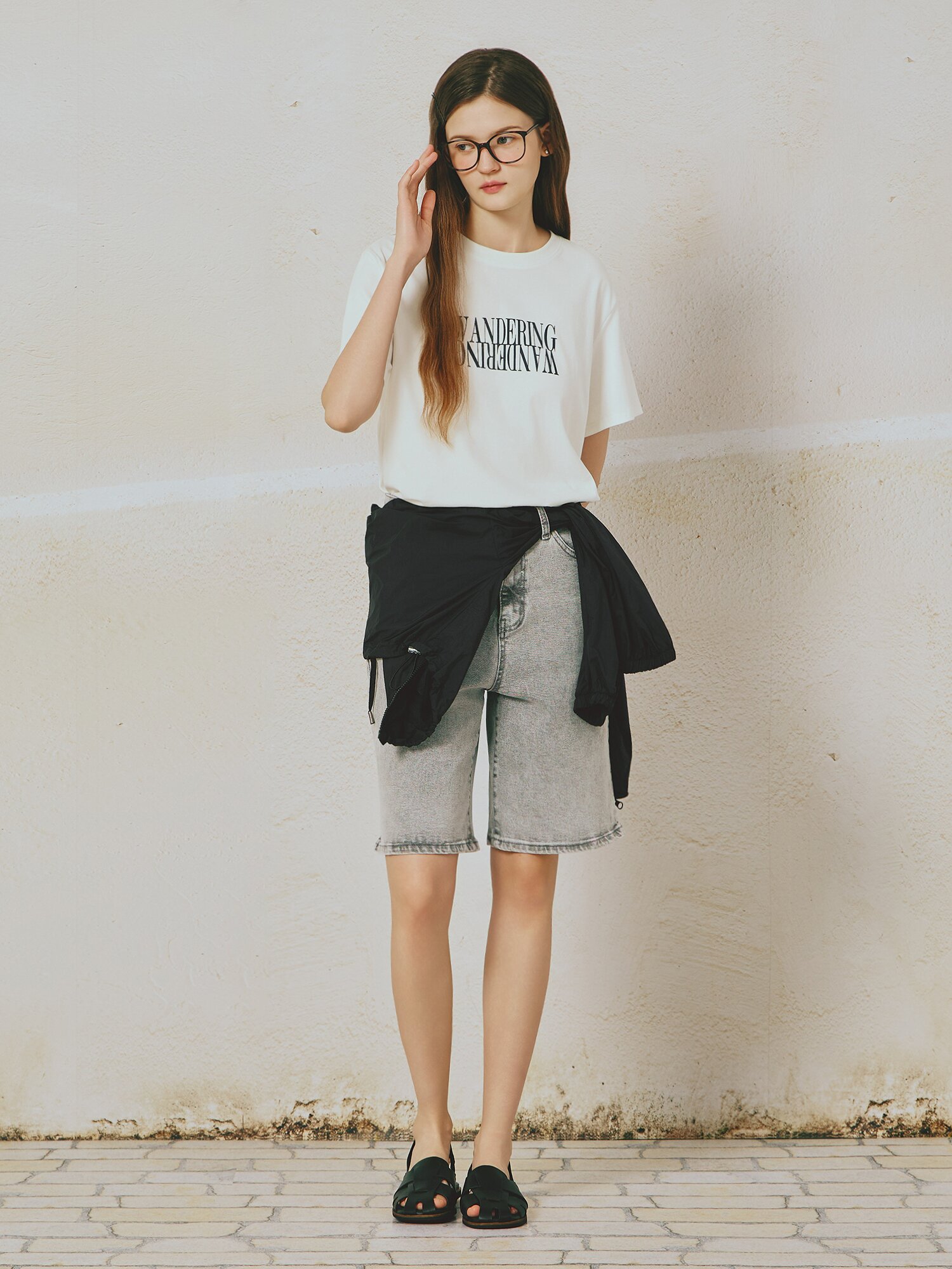 레터링 포인트 라운드넥 티셔츠 (WHITE)