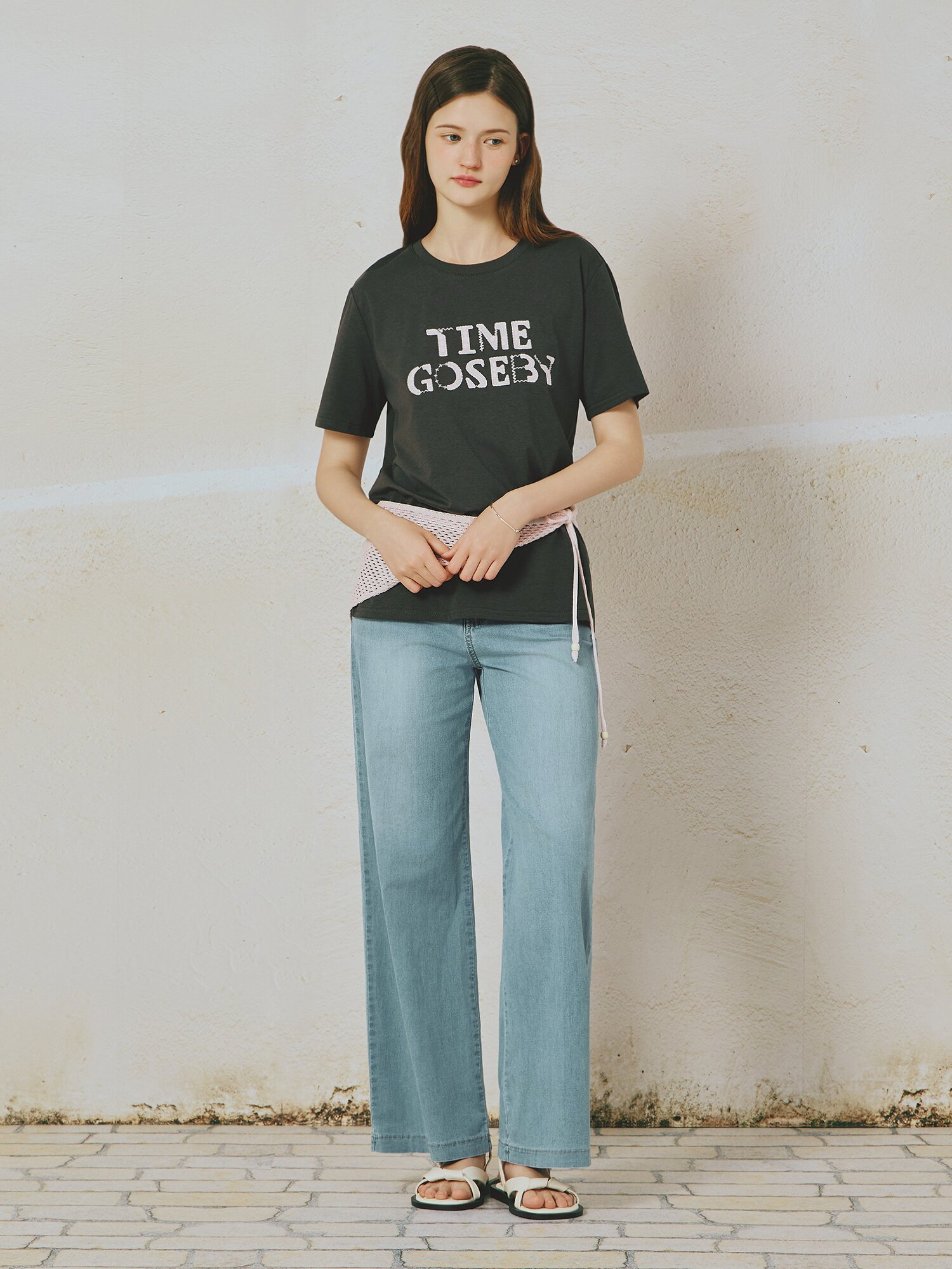 머플러 레이어드 자수 티셔츠 (DARK GREY)