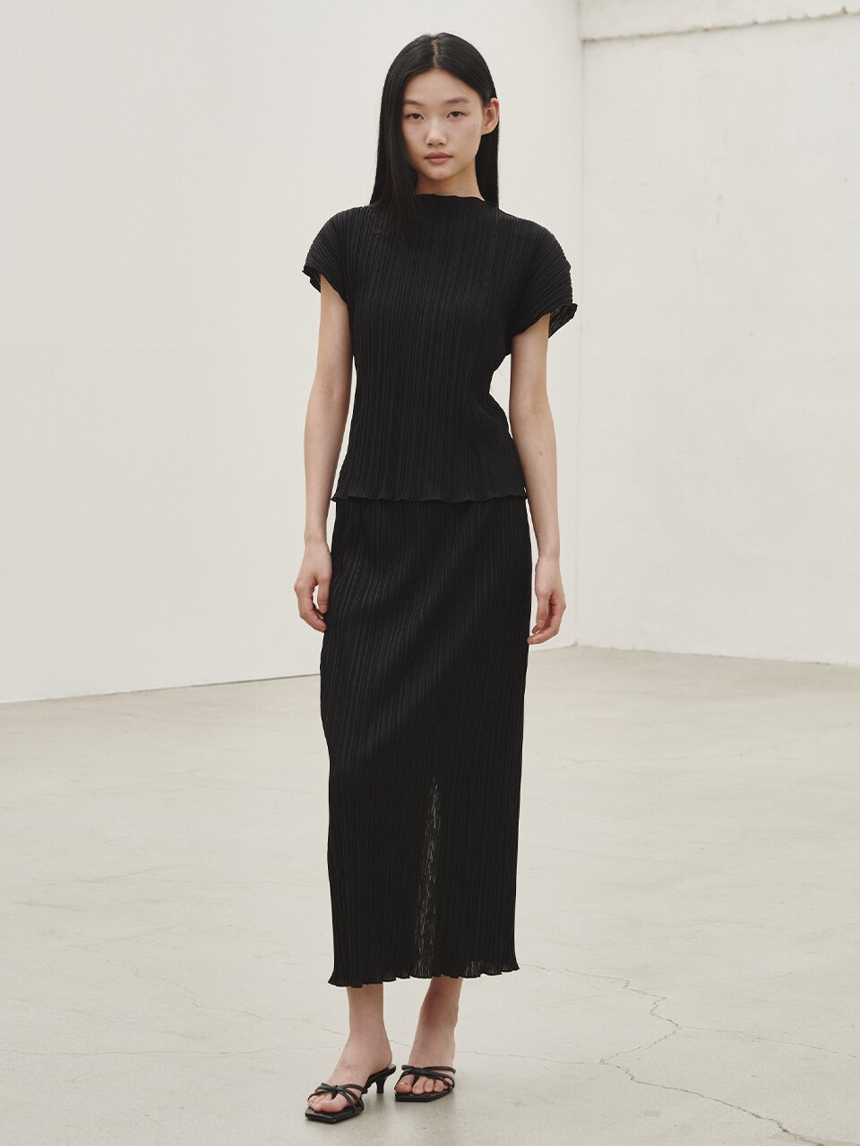 플리츠 롱 스커트 - 블랙 /  Pleated Long Skirt - Black