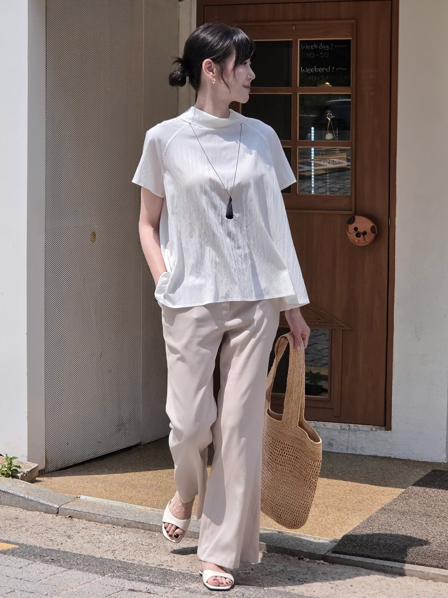 테일러드 부츠컷 슬랙스 - 베이지 / Tailored Bootcut Slacks - Beige