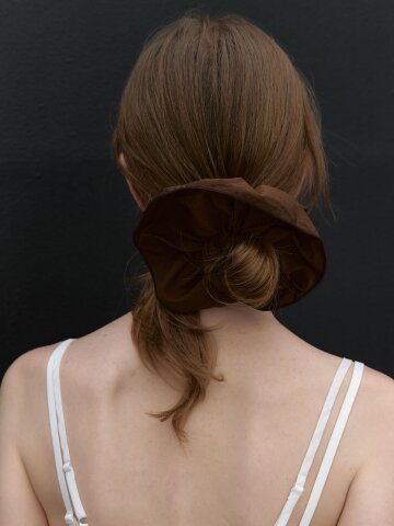 Crisp Volume Scrunchie (dark brown)