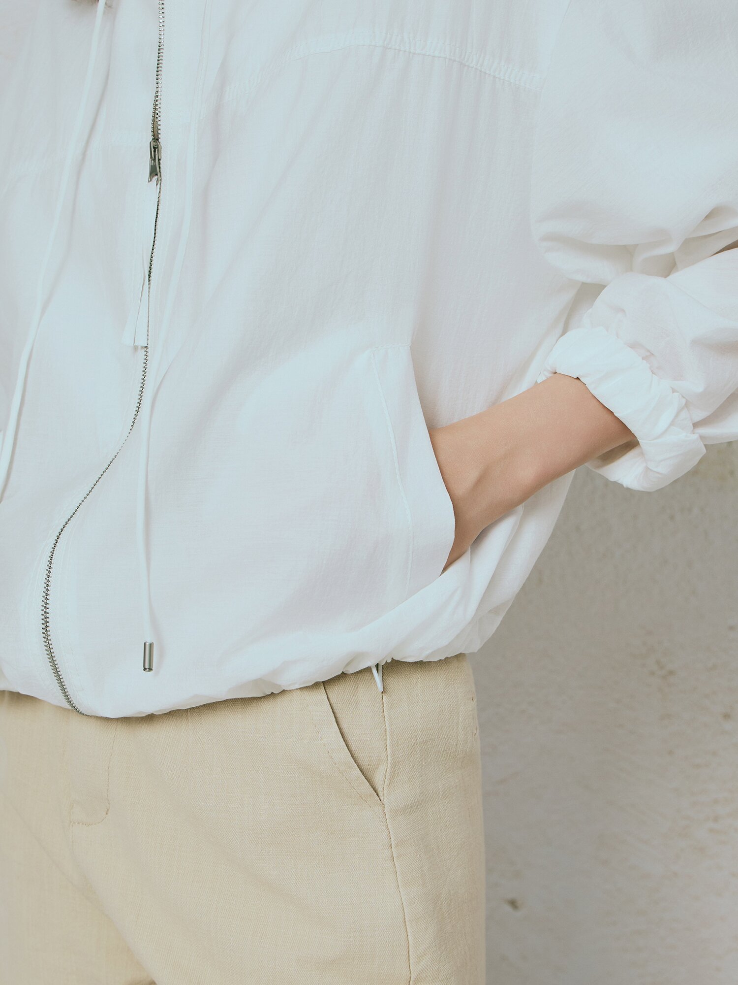 코튼 블렌드 하이넥 집업 점퍼 (WHITE)