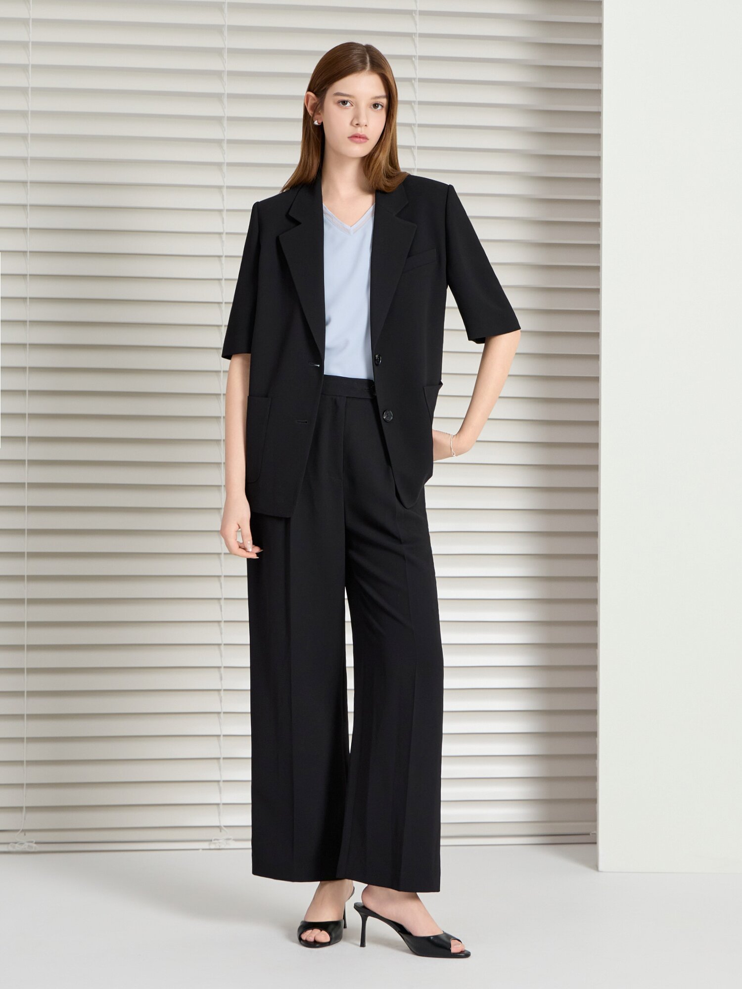 포켓 하프 슬리브 투버튼 재킷 (BLACK)