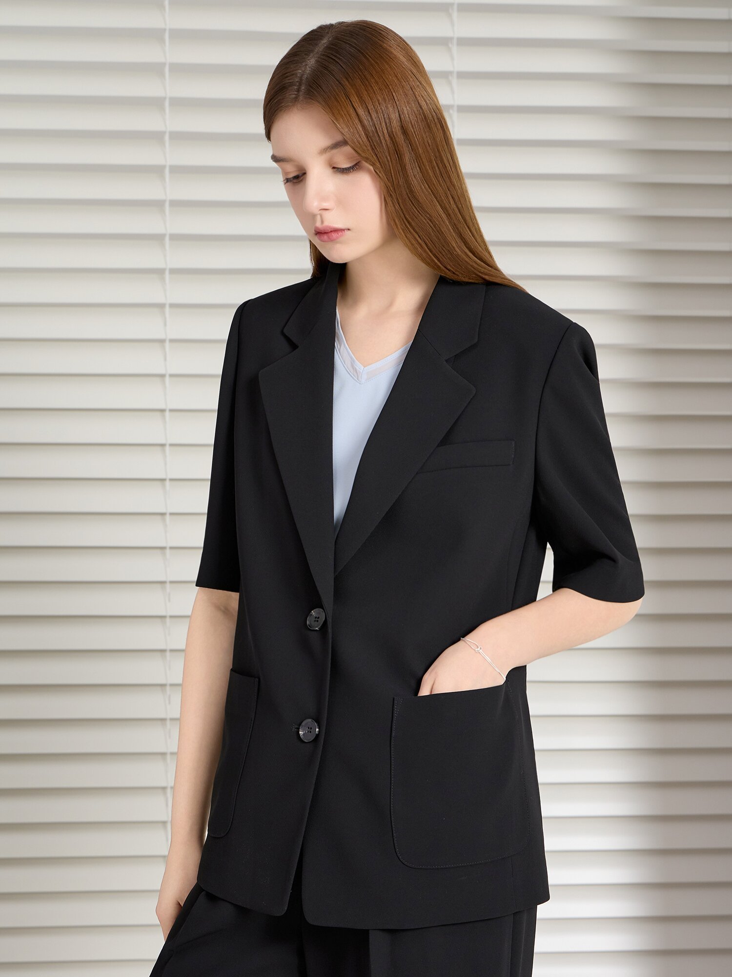포켓 하프 슬리브 투버튼 재킷 (BLACK)