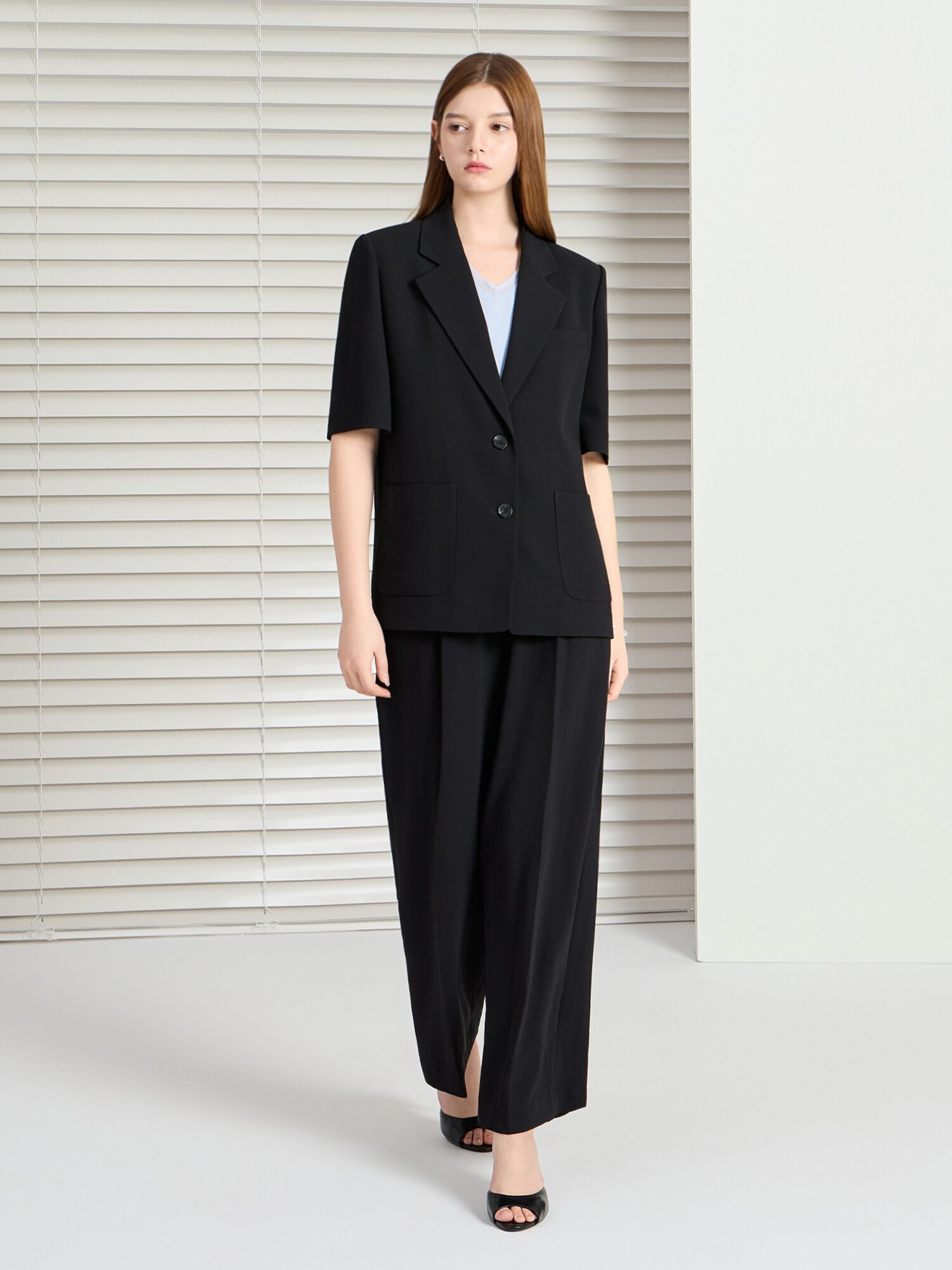 포켓 하프 슬리브 투버튼 재킷 (BLACK)