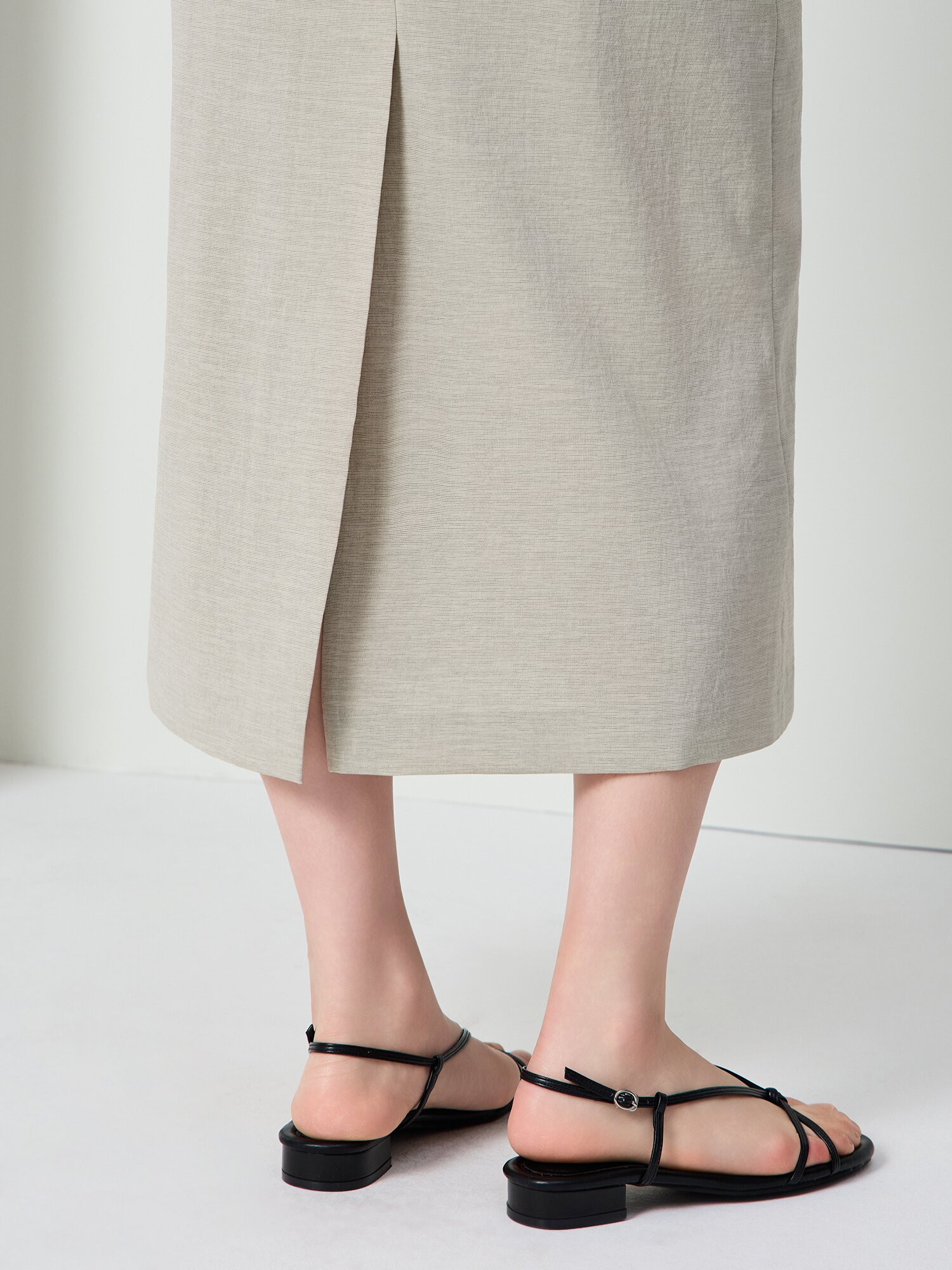 백 슬릿 H라인 롱 스커트 (KHAKI BEIGE)