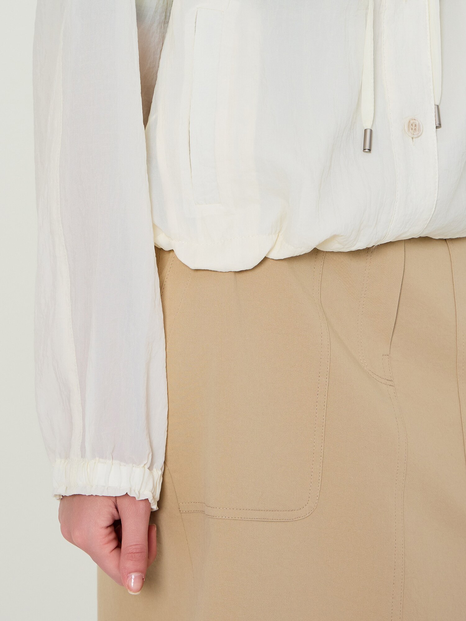 디테쳐블 후드 파이핑 점퍼 (WHITE)