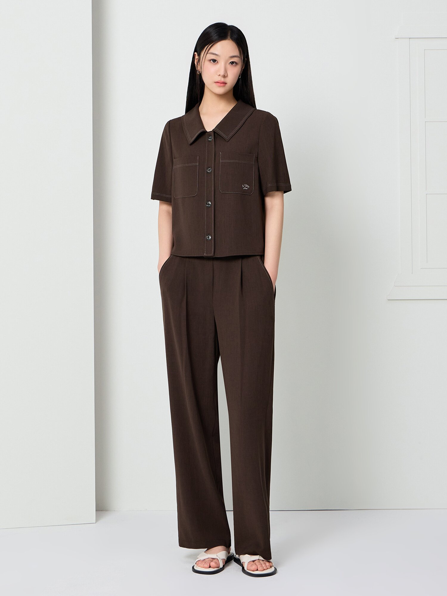 스티치 와이드 칼라 블라우스 (BROWN)