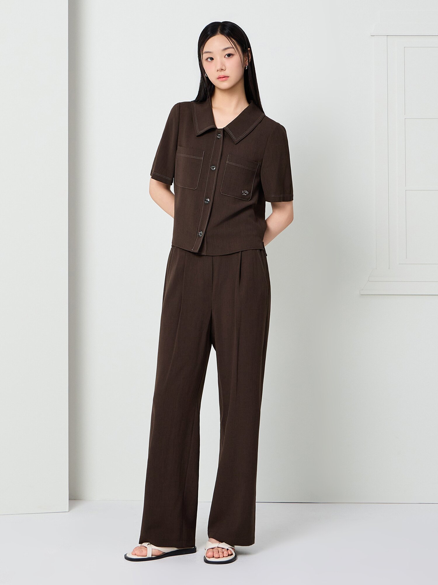 스티치 와이드 칼라 블라우스 (BROWN)