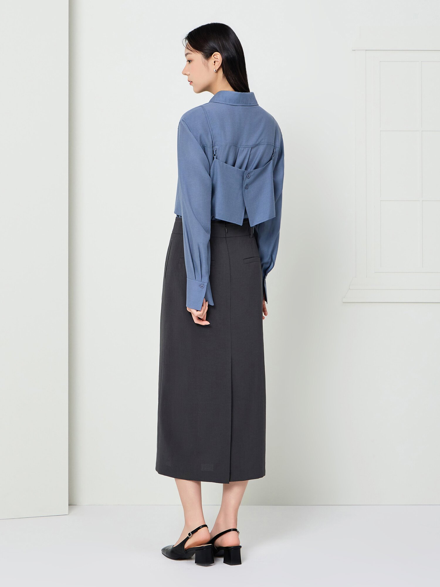 백 슬릿 H라인 롱 스커트 (DARK GREY)