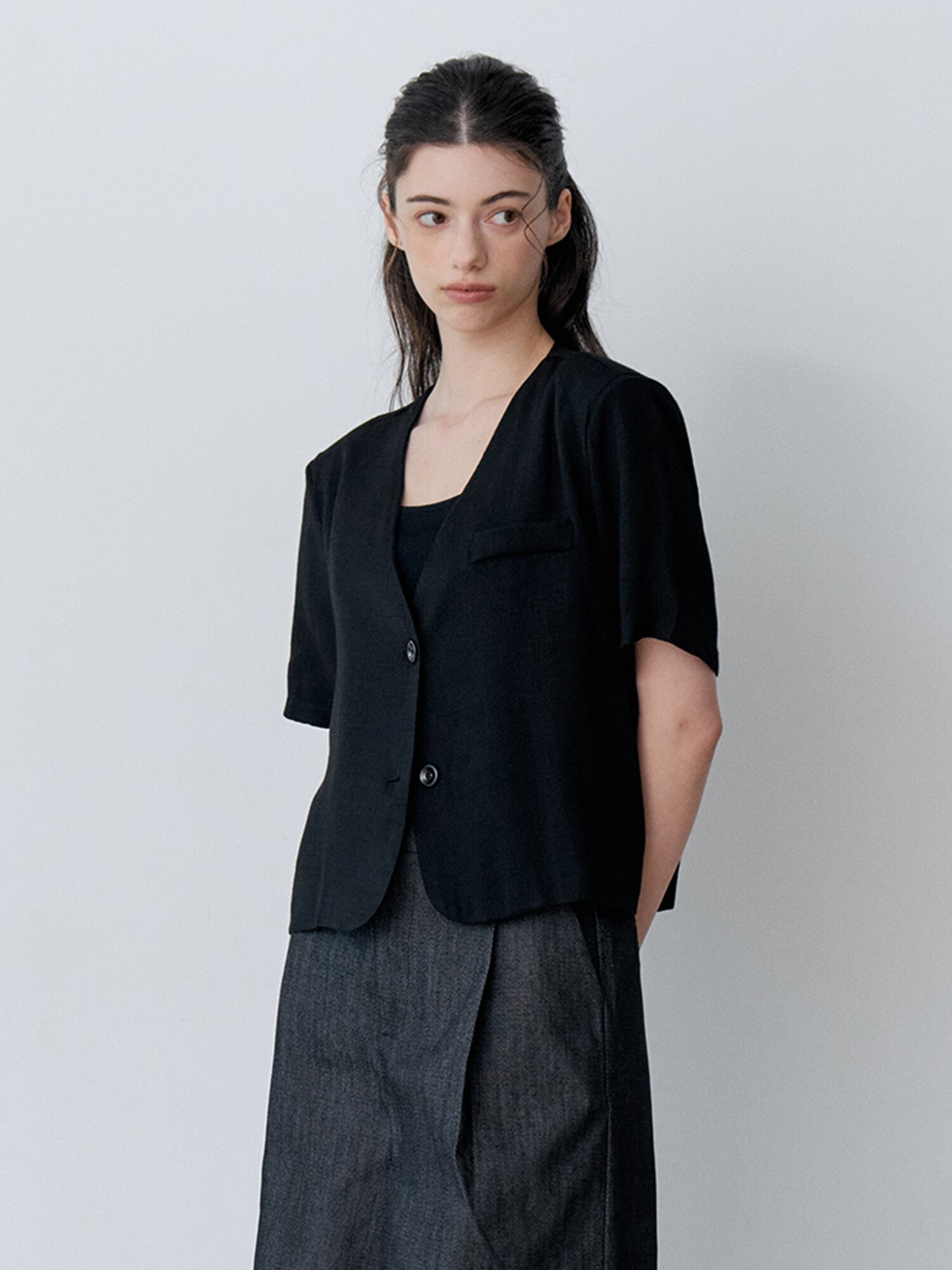 CHIFFON LAYERED SHORT SLEEVE HALF JACKET (BK)