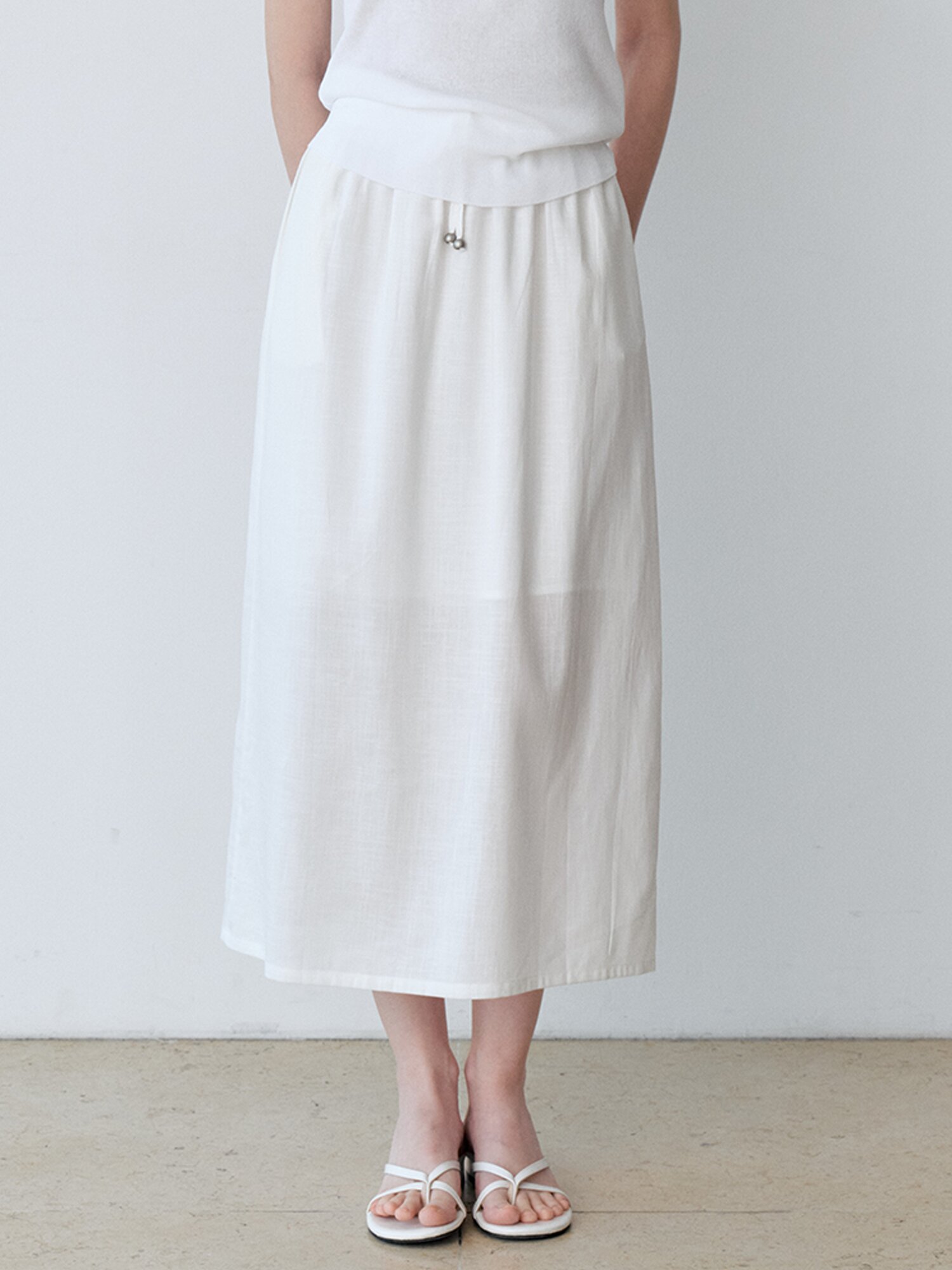 LINEN BLEND BACK SLIT LONG SKIRT (IV)