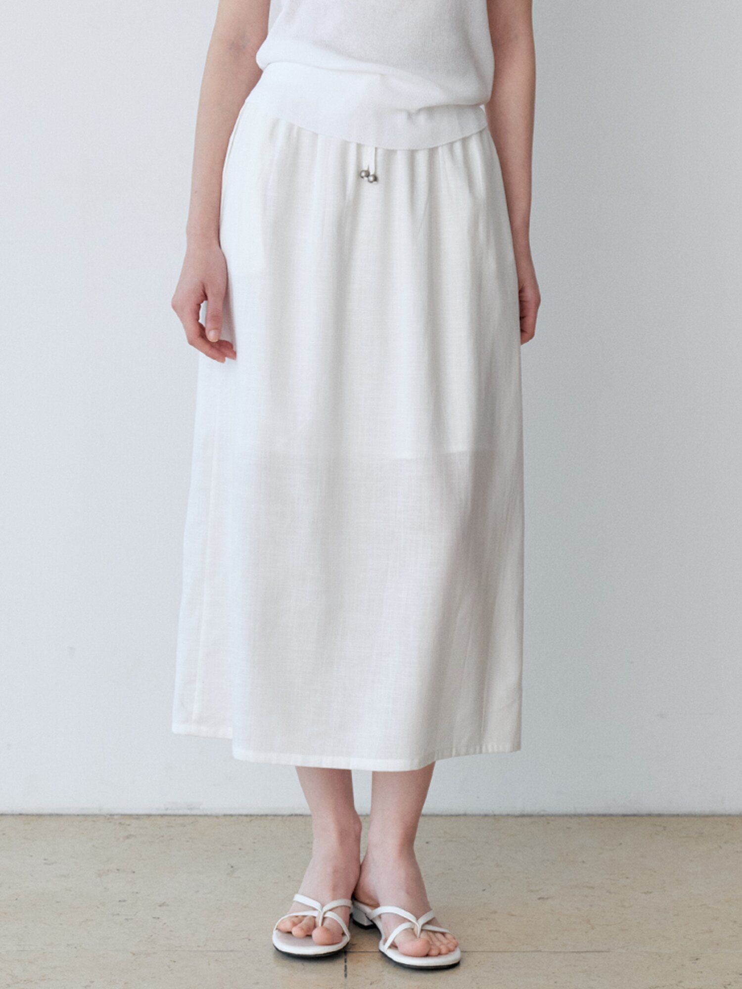 LINEN BLEND BACK SLIT LONG SKIRT (IV)