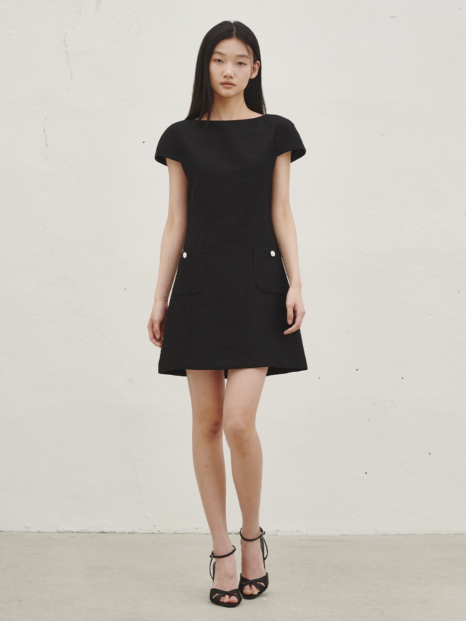 보트넥 트위드 미니 드레스 -블랙 / Boat Neck Tweed Mini Dress - Black