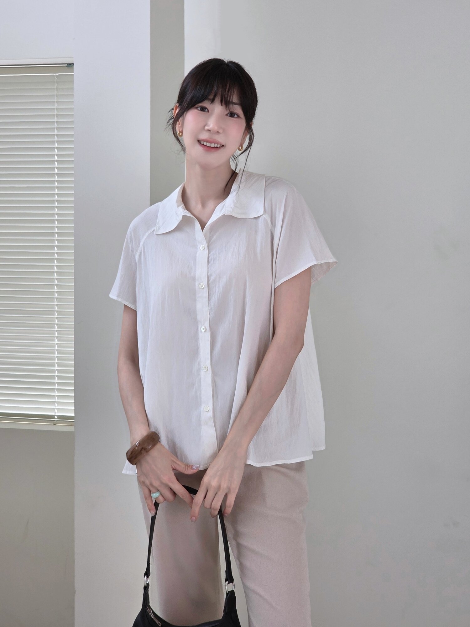 투웨이 플레어 블라우스 - 아이보리 / Two-way Flare Blouse - Ivory