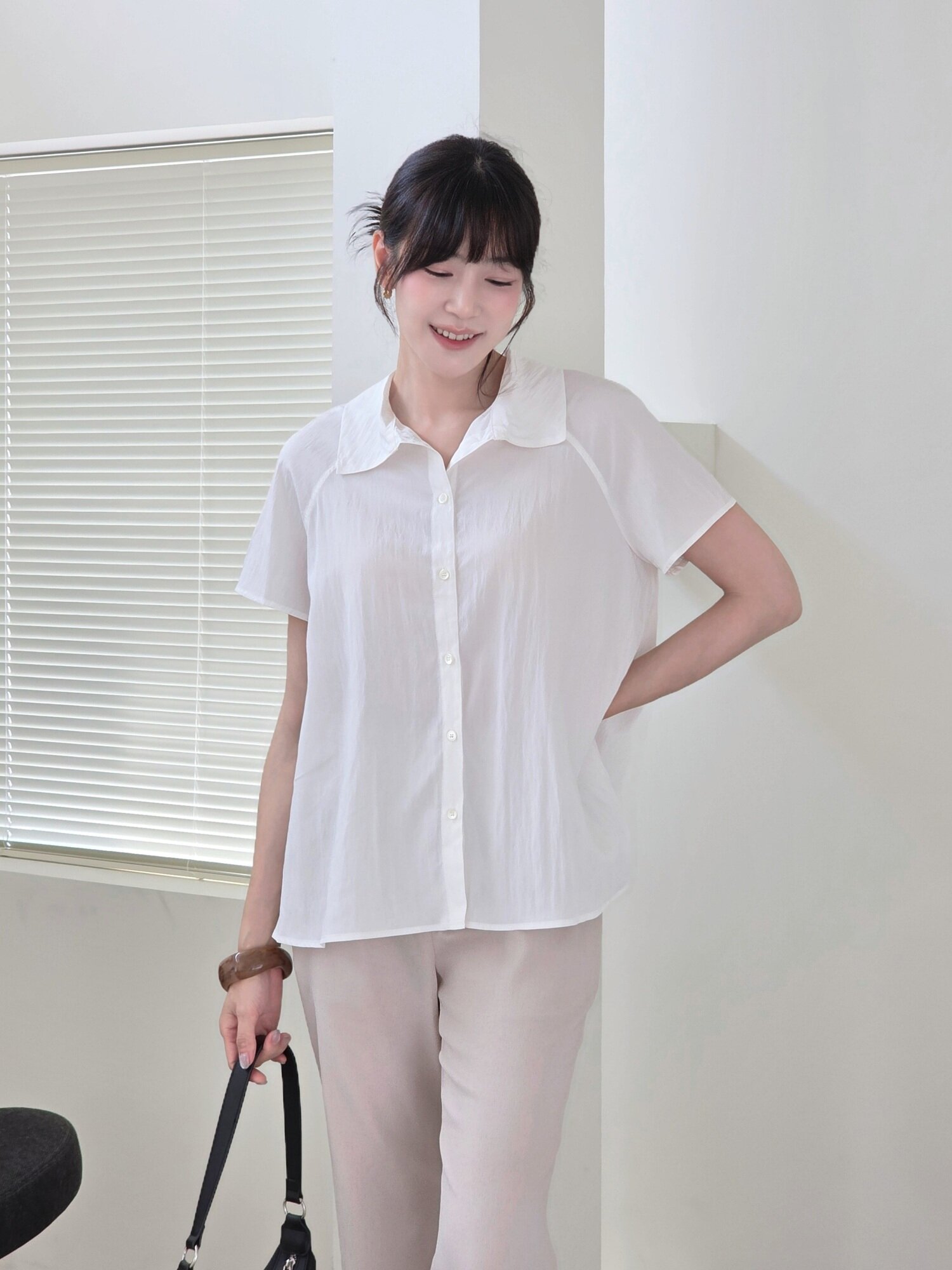 투웨이 플레어 블라우스 - 아이보리 / Two-way Flare Blouse - Ivory