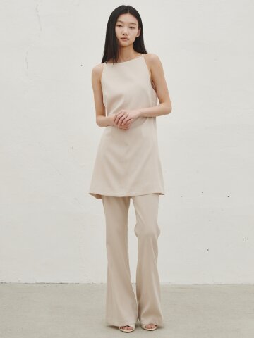 홀터넥 슬리브리스 - 베이지  / Halter Neck Sleeveless - Beige