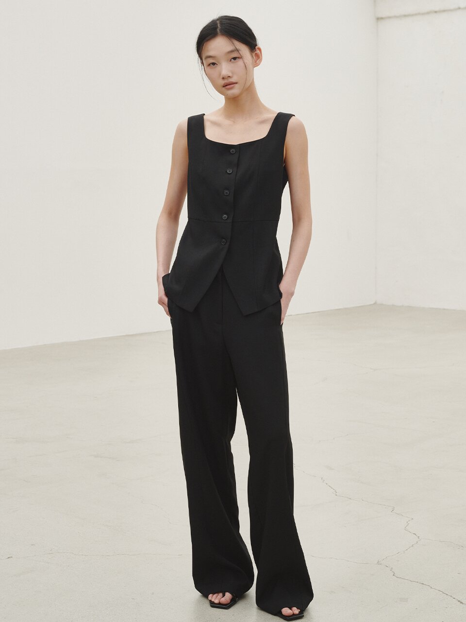 린넨 베스트 블라우스 - 블랙 / Linen Vest Blouse - Black