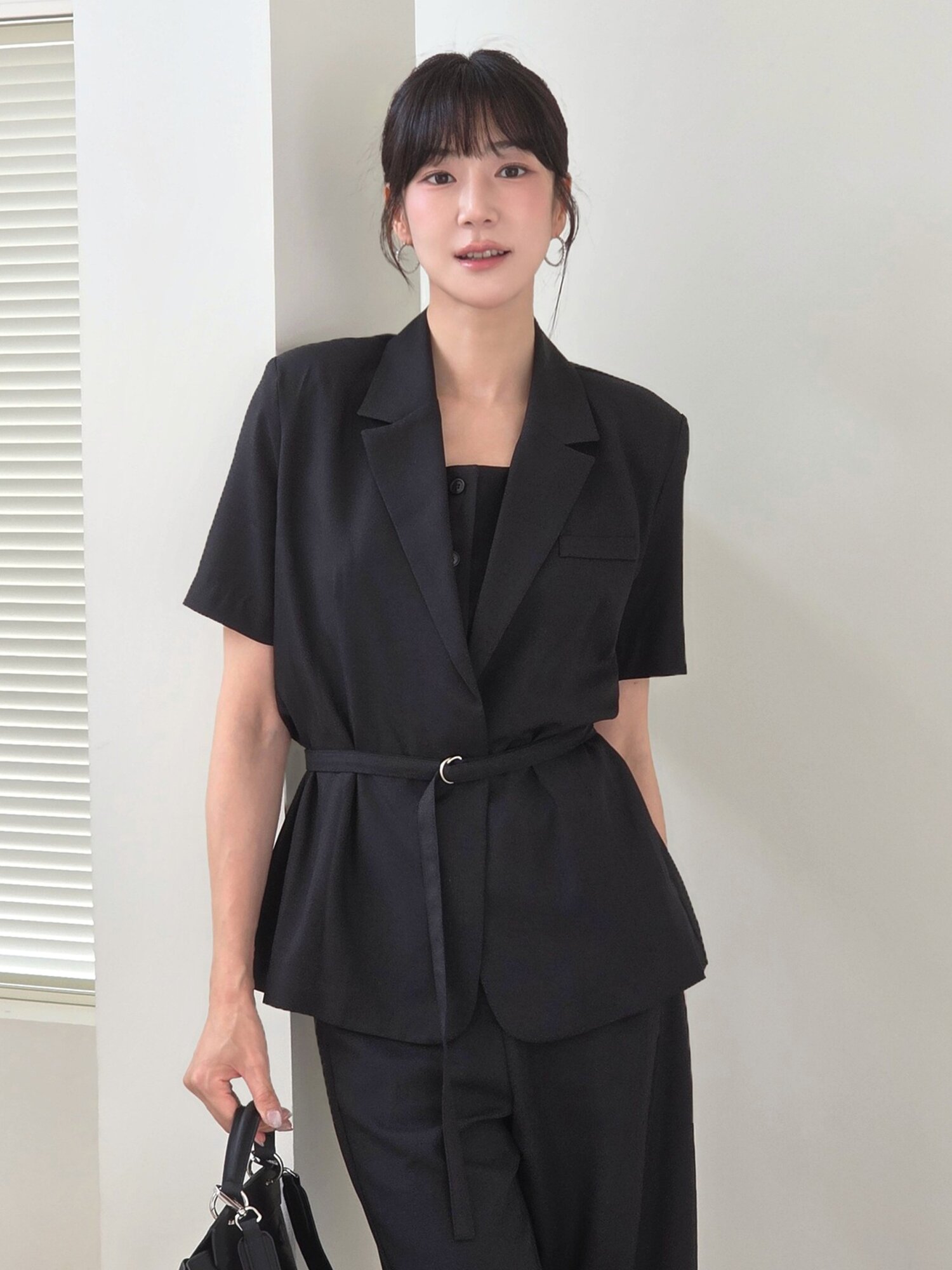 린넨 벨티드 자켓 -블랙 / Linen Belted Jacket - Black