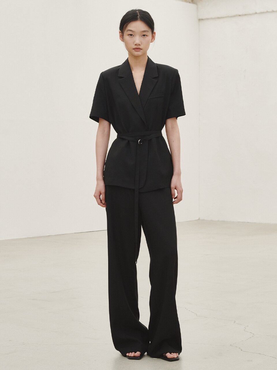 린넨 벨티드 자켓 -블랙 / Linen Belted Jacket - Black