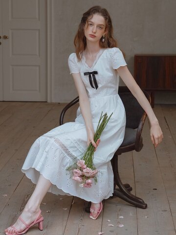 5/27 예약배송_LB_Eyelet lace trim button dress