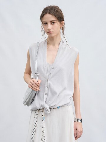 TG_Sleeveless button v-neck blouse
