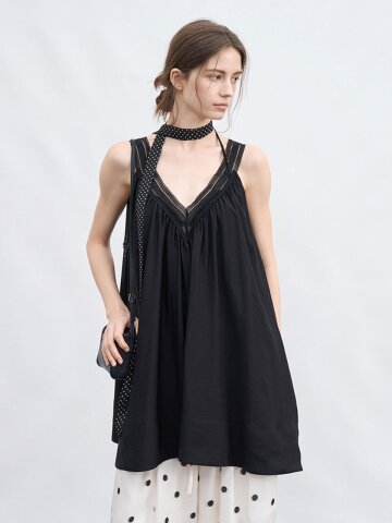 TG_Lace trim v-neck sleeveless top