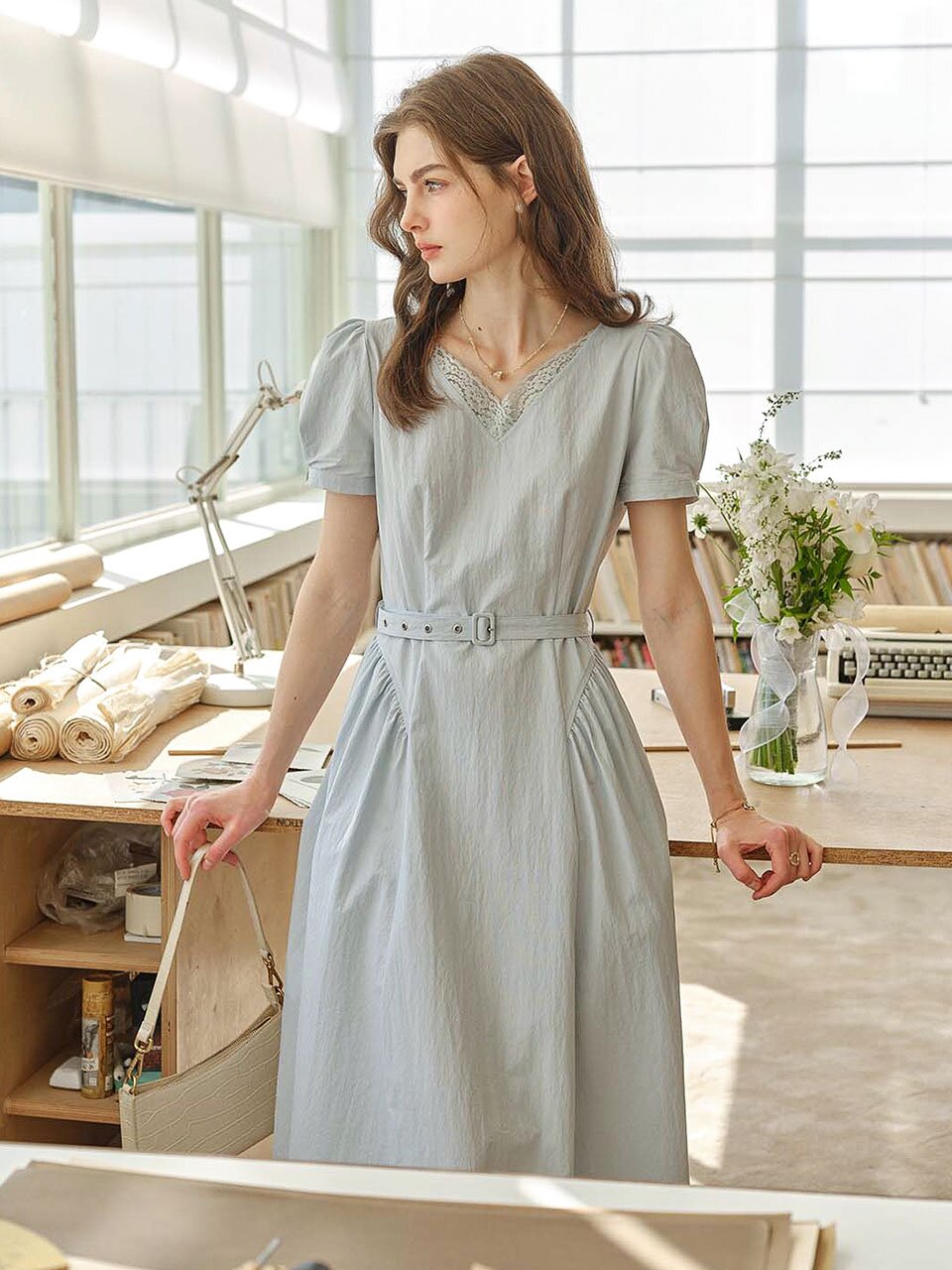 SR_Cut temperament dress