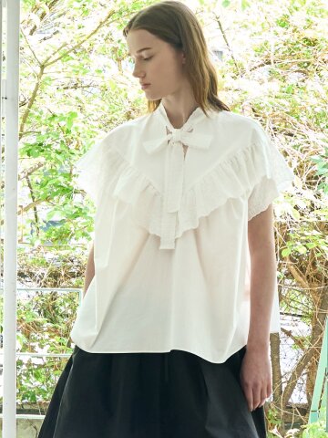 LACE RUFFLE TIE BLOUSE_IVORY