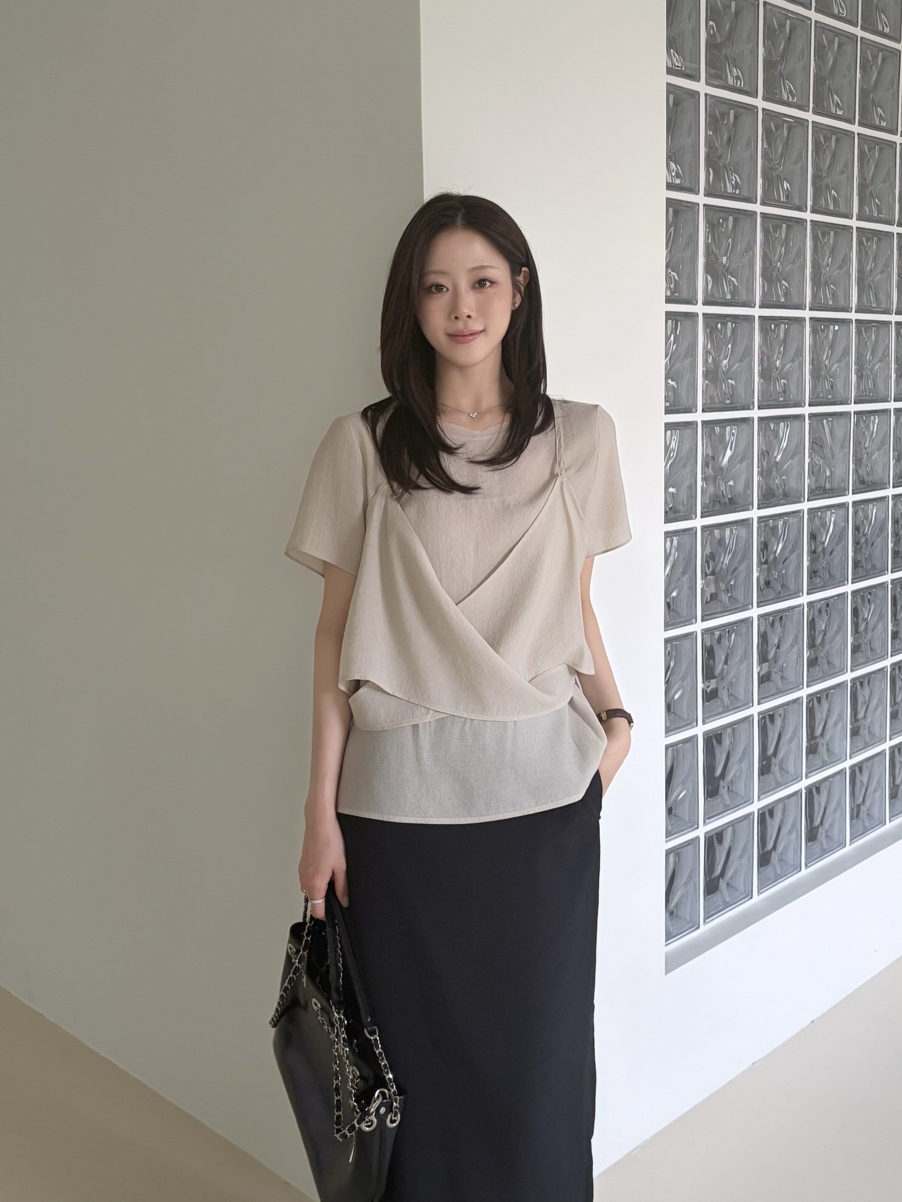 시스루 백 슬릿 H라인 스커트 (BLACK)