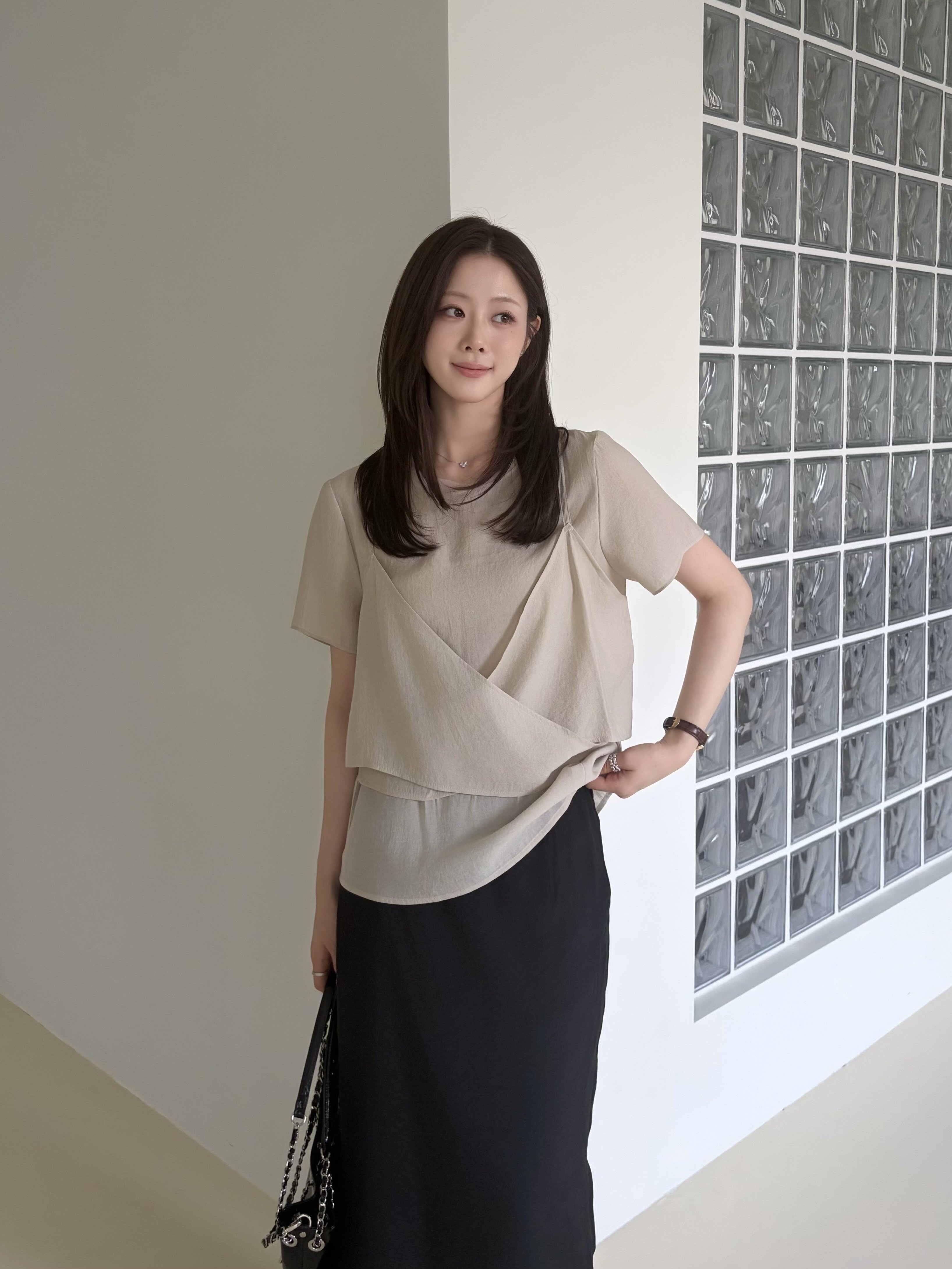 시스루 백 슬릿 H라인 스커트 (BLACK)