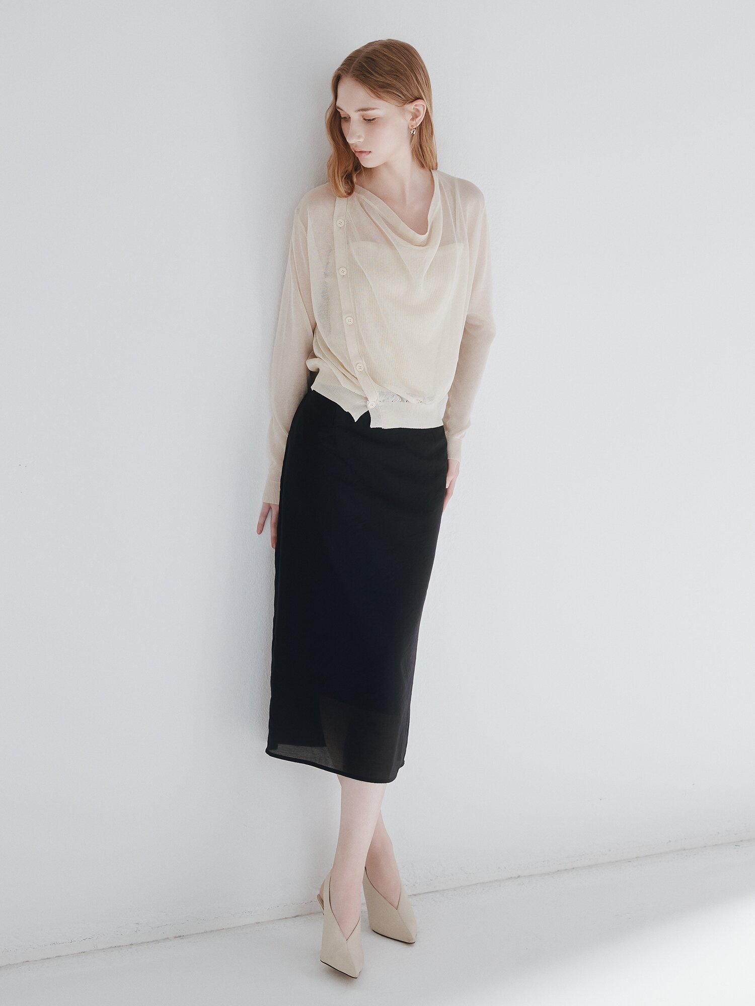 시스루 백 슬릿 H라인 스커트 (BLACK)
