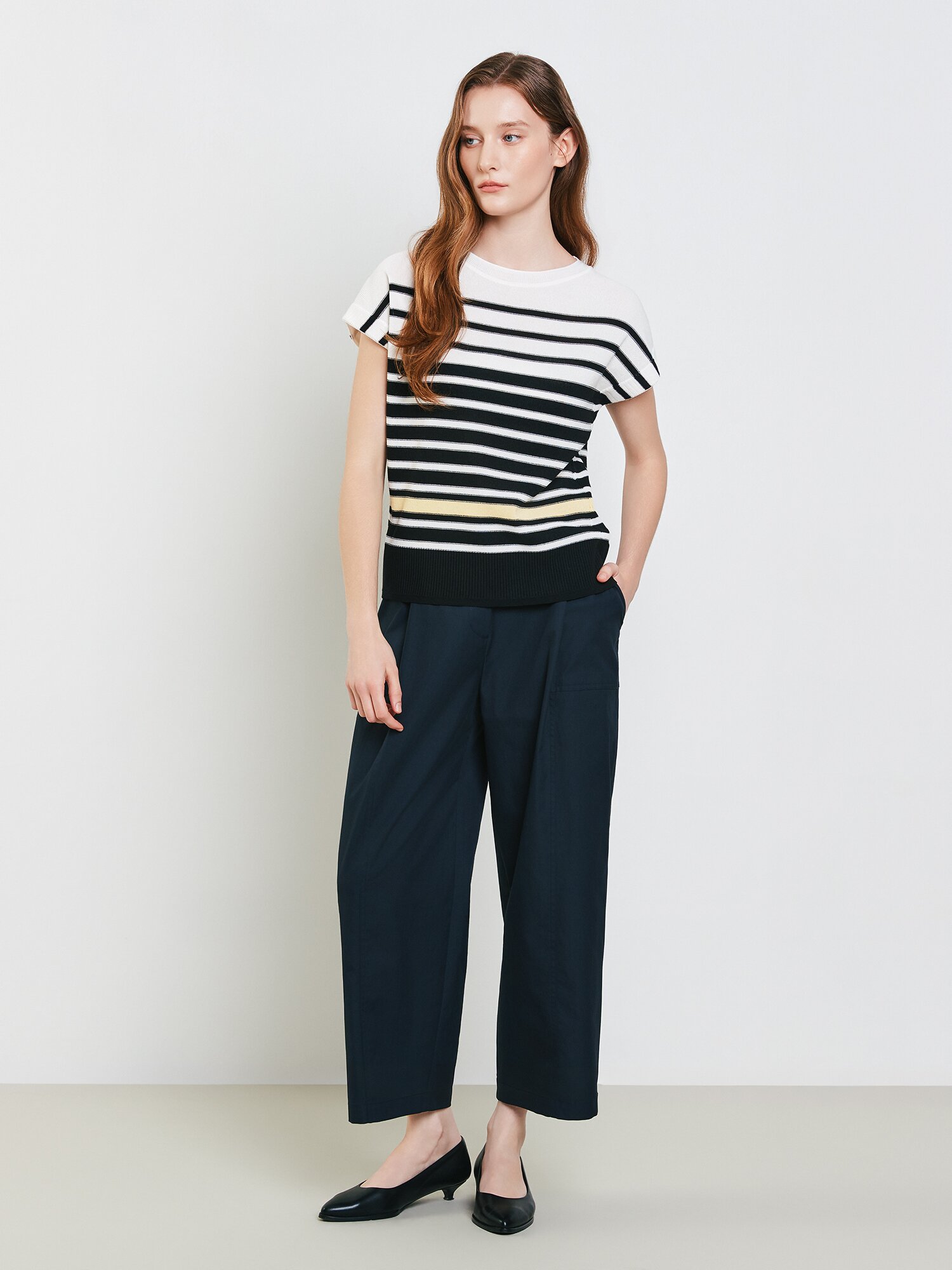 스트라이프 캡 슬리브 풀오버 니트 (STRIPE BLACK)