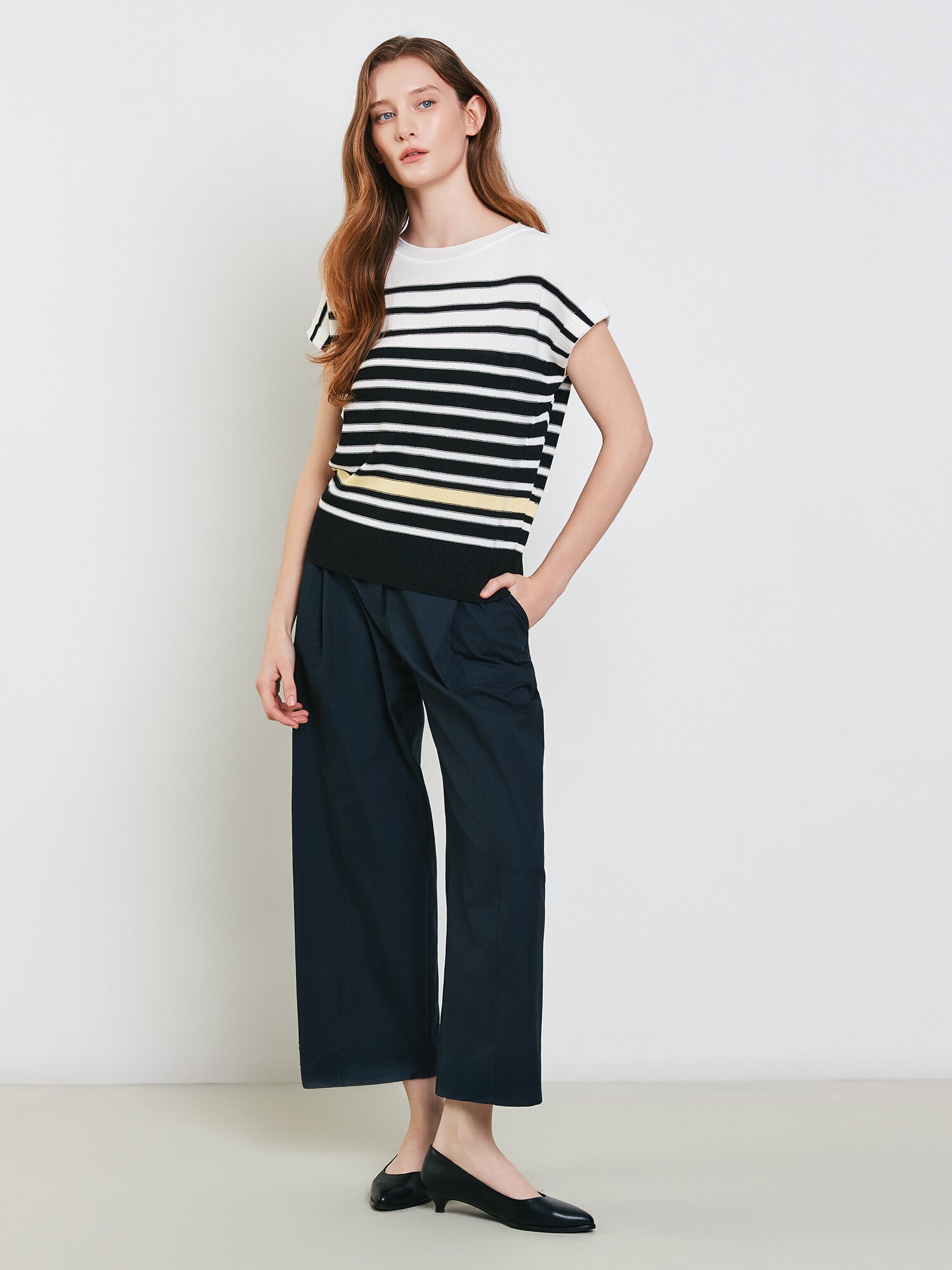 스트라이프 캡 슬리브 풀오버 니트 (STRIPE BLACK)