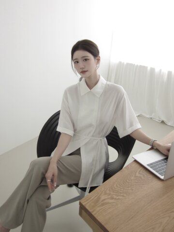 벨티드 턴업 더블 블라우스 