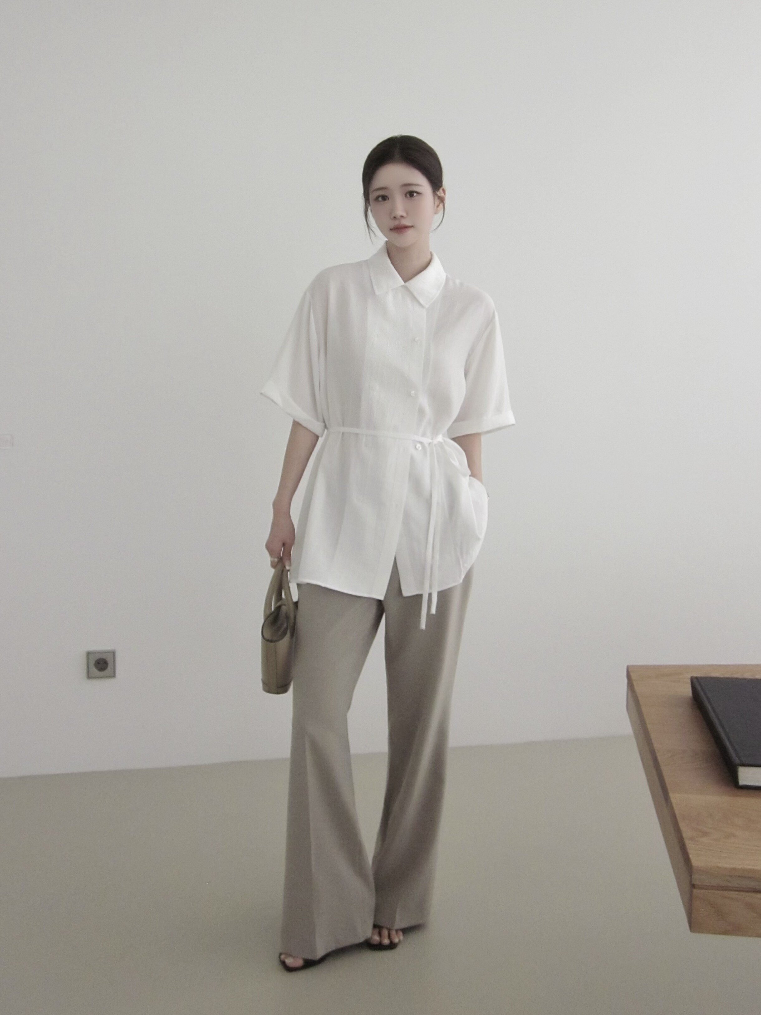 벨티드 턴업 더블 블라우스 (WHITE)