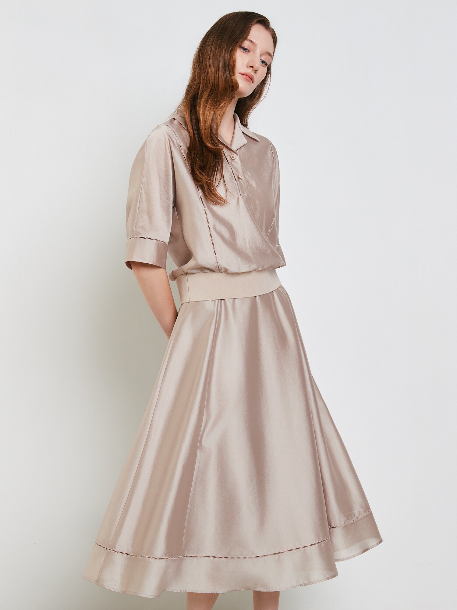 실키 펀칭 플레어 스커트 (BEIGE)