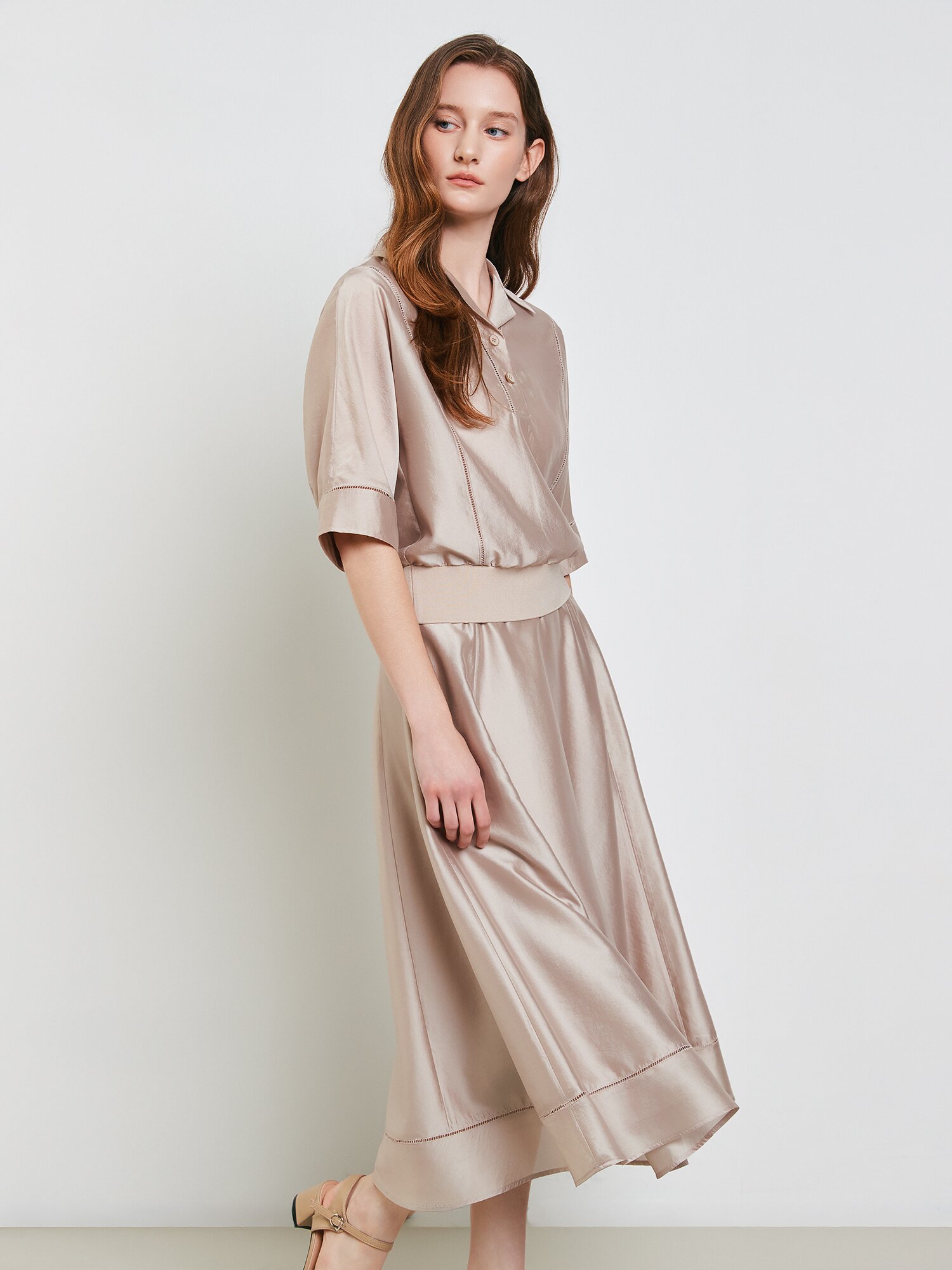실키 펀칭 플레어 스커트 (BEIGE)