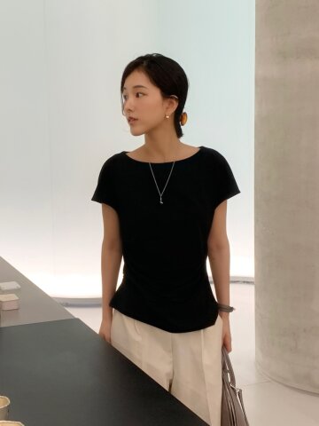 [2컬러] 르제로 언발란스 셔링 반팔 티셔츠
