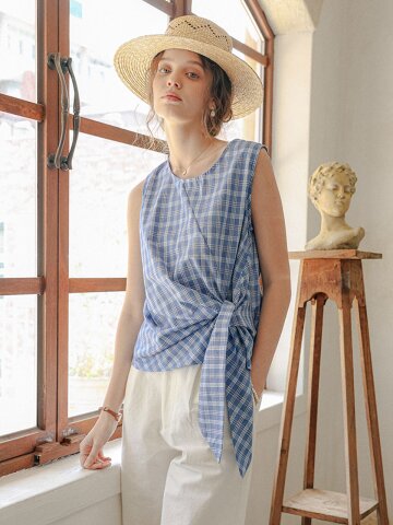 PM_Blue gingham wrap sleeveless top
