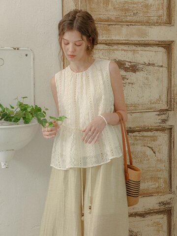 PM_Lace punch sleeveless top_IVORY