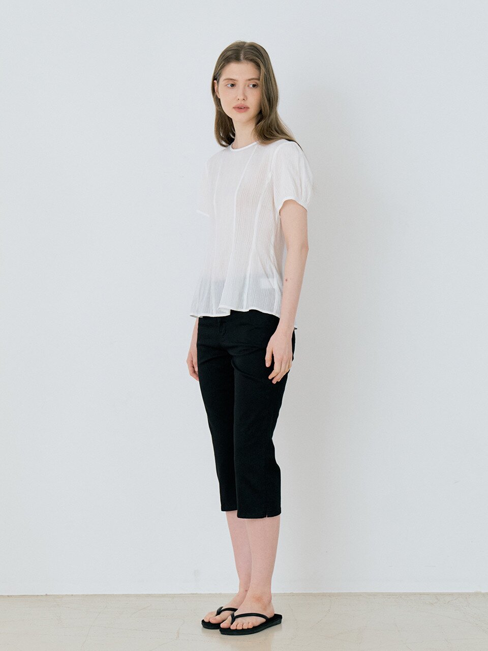Classic Slit Capri Pants - Black