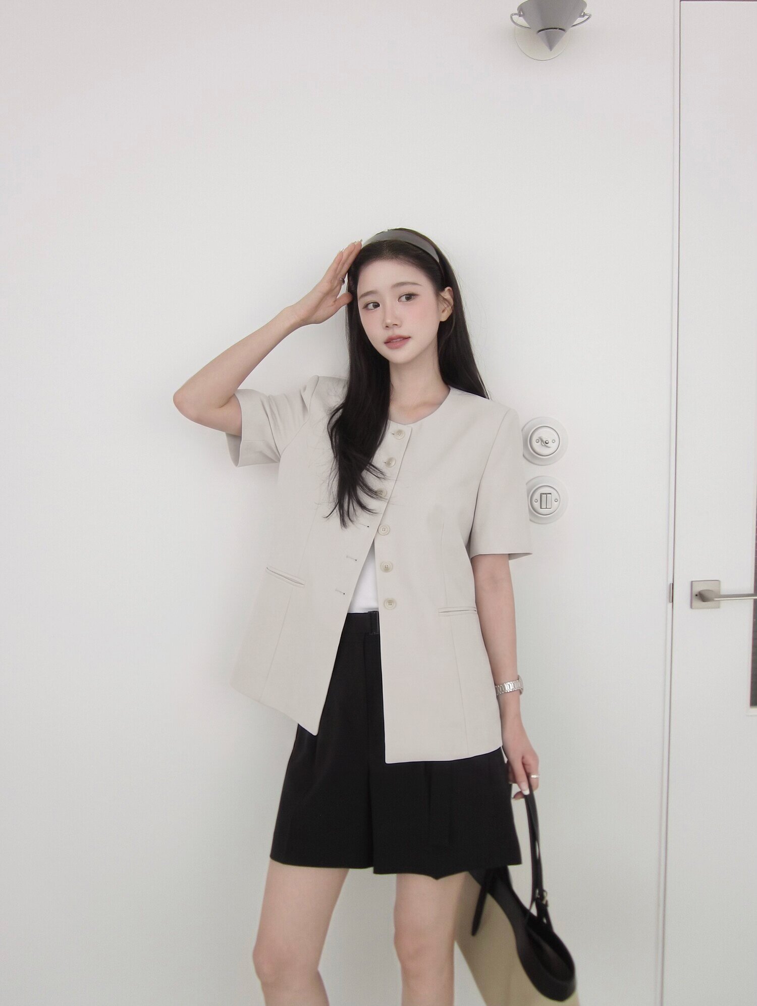 하프 슬리브 라운드넥 재킷 (LIGHT BEIGE)