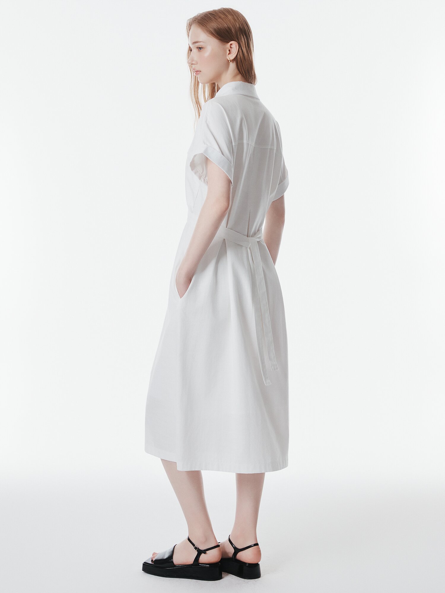 백 벨트 장식 턴업 셔츠 원피스 (WHITE)