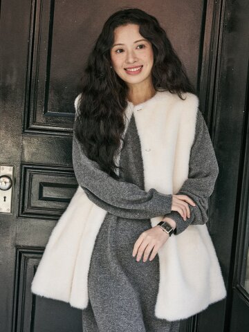 심플이 FAUX 퍼 베스트_YHVS260402
