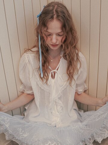 Cest_Ruffle lace pintuck blouse_WHITE