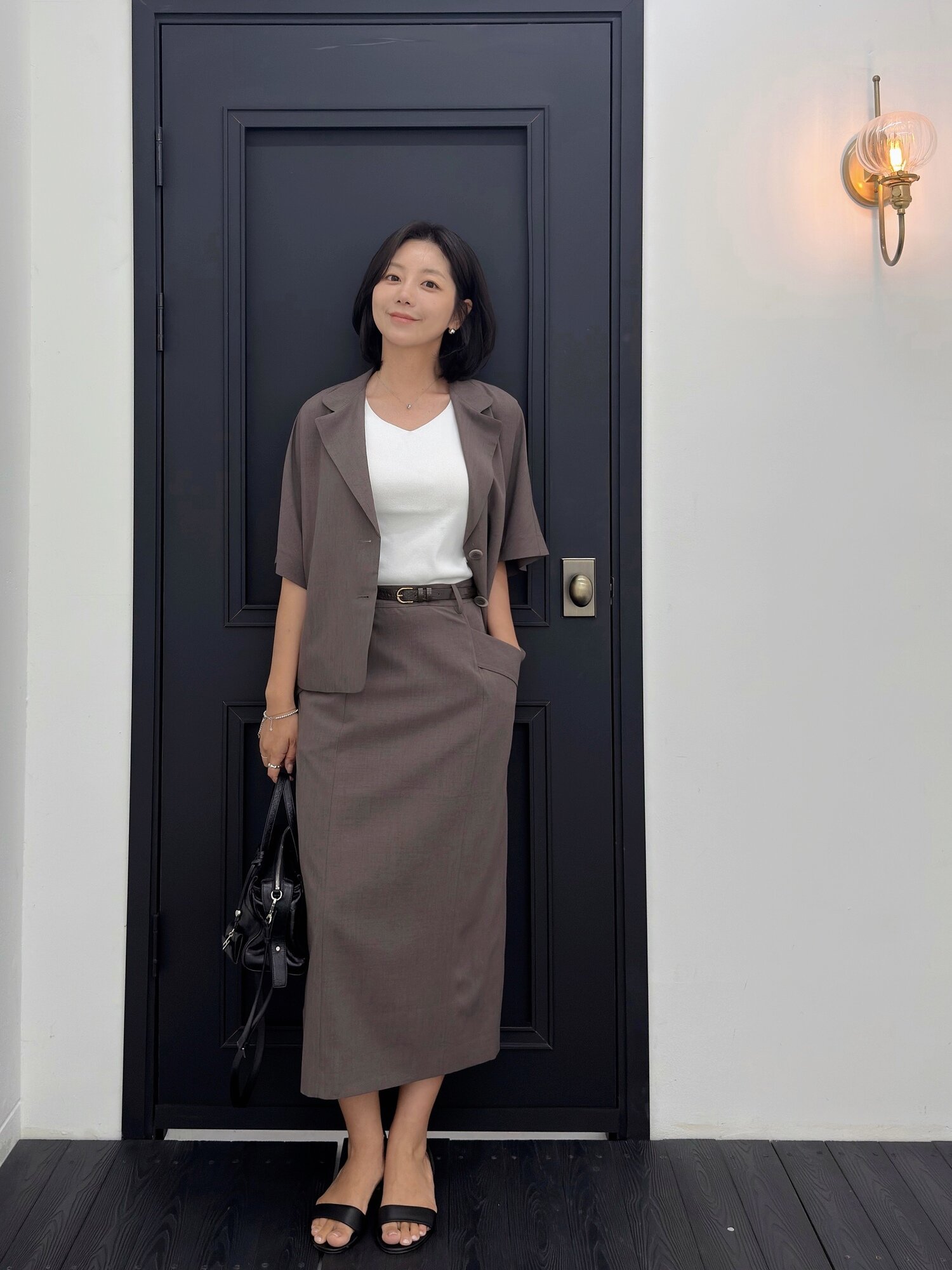포켓 백 밴딩 H라인 스커트 (SEPIA)