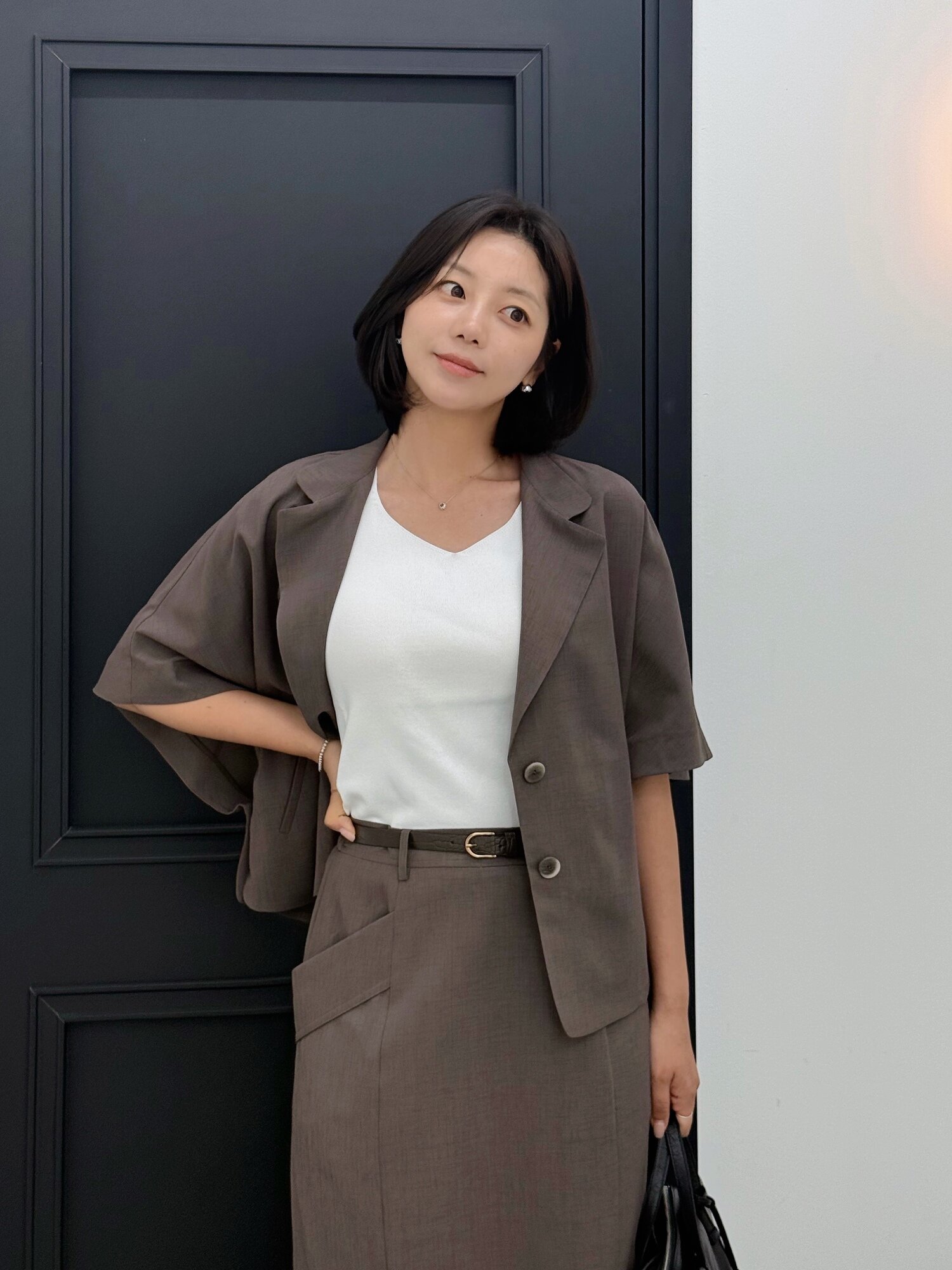 루즈핏 테일러드 케이프 재킷 (SEPIA)